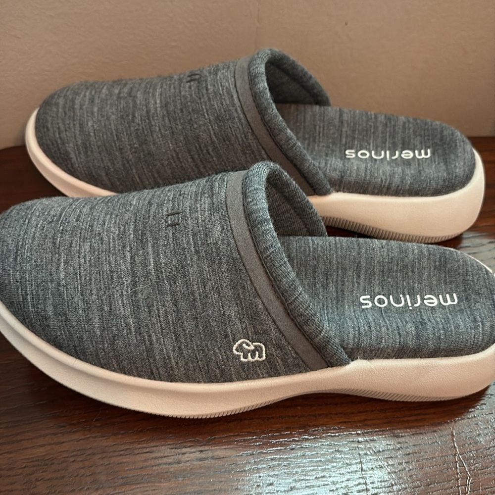 Merino slip on size 8